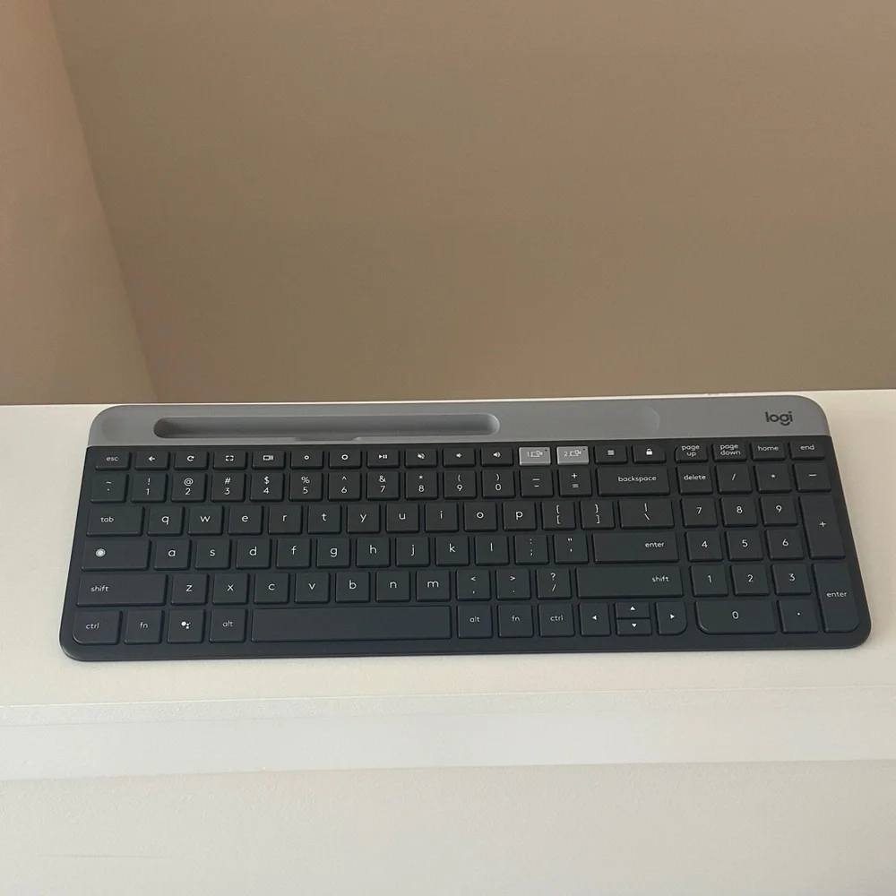 Logitech Slim Wireless Keyboard - Black and Gray